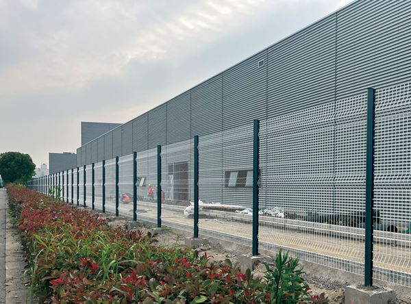 Single wire fence